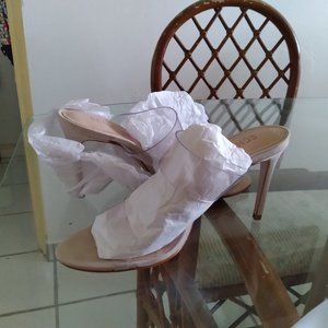 NWT Schutz GORgeous Ariella Sandal!